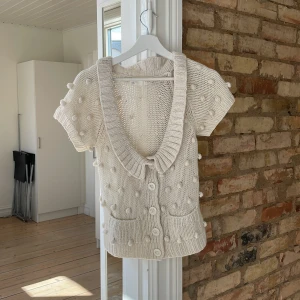 Superfin kofta  - Jättefin kofta som är vintage Åhléns  Storlek M 