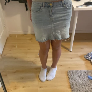 En jätte fin jeanskjol - Jättefin jeans kjol i jättefint skick🥰