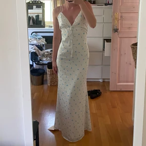 Adoore klänning - Helt ny med prislapp kvar! Köptes för över 1000kr