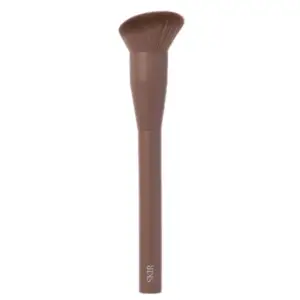 SKIR 202 angled flat brush, köpt på Åhléns för 180kr! Använd 1 gång!☺️