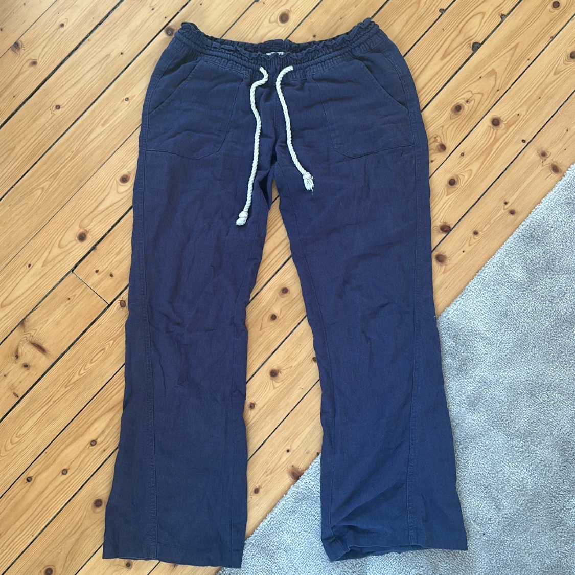 SÄLJER Roxy linnebyxor  - 90