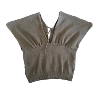 Stickad top - Kontakta vid intresse <3