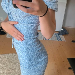Sommarklänning - Fin sommarklänning, jättefin passform ❤️
