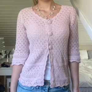 Trekvartsärmad kofta - Så söt och unik kofta!!💕💕