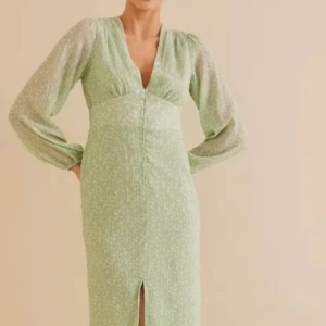 Grön sommarklänning - Klänning från Gina tricot, använd en gång  