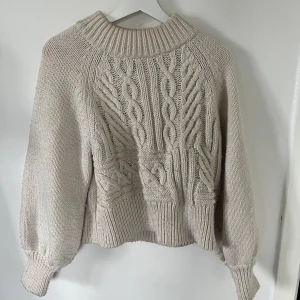 Stickad tröja - Fint skick