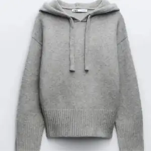 Grå stickad hoodie från zara, sitter som s