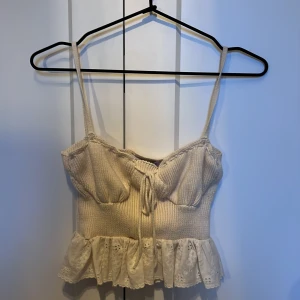 Topp - Väldigt fin tröja, helt oanvänd stickad topp