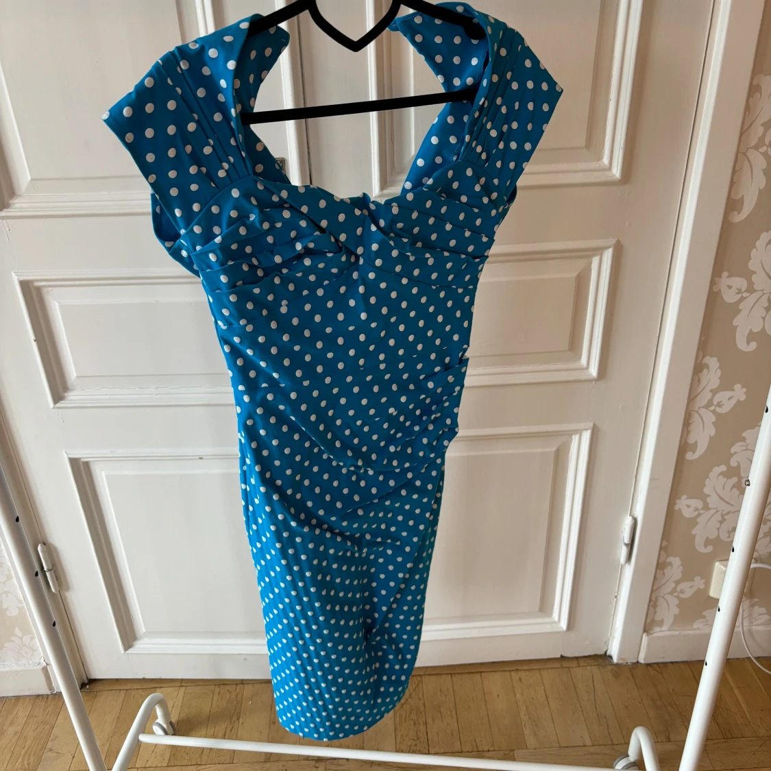 Blå klänning med rosett, Stop Staring! - 93