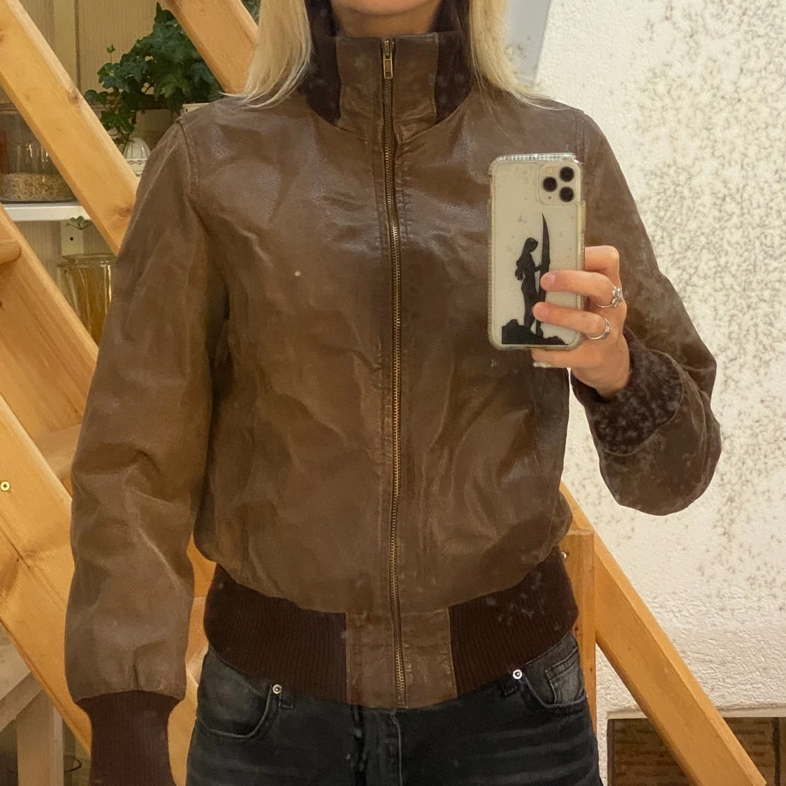 Brun skinnjacka  - 91