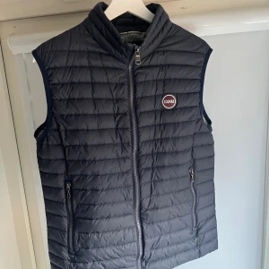 Colmar väst - Colmar Väst  Nyskick 10/10 Navy blue-ice Storlek: 48