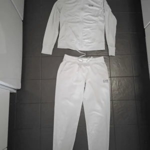 Emporio armani dress - Superfin dress, strl 36, i glansig vit/grå Knappt använd, som ny