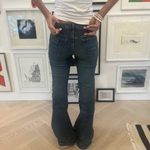 Loisjeans - Så snygga loisjeans!! Perfekta jeansen och sitter så snyggt!