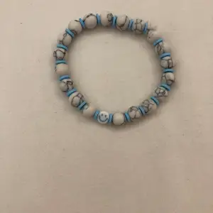 Blått marmor smiley armband 💓