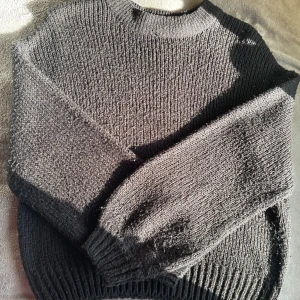 Stickad tröja Nakd - Använd flertal gånger, ifrån Nakd. Nypris var ca 400.💕 sitter som en S