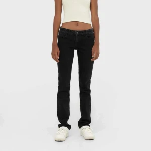 Lågmidjade jeans - Superfina jeans från stradivarius som tyvärr inte kommer till användning..! Hör av dig för fler bilder🥰