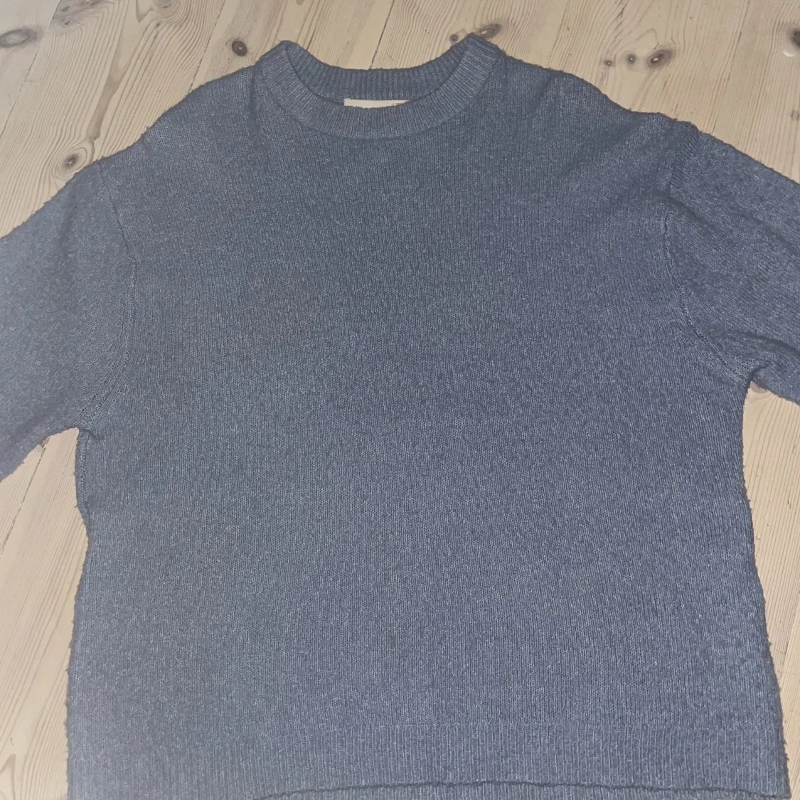 Blå stickad tröja - 90