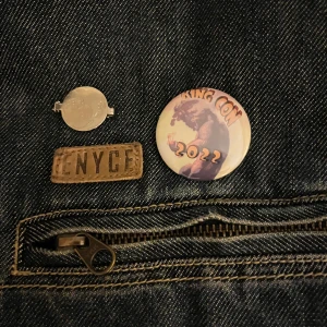 kolla in mitt konto - Kolla in mitt konto på vinted! Säljer massa lågmidjade jeans och snygga toppar till bra pris. @qweiiu på vinted!