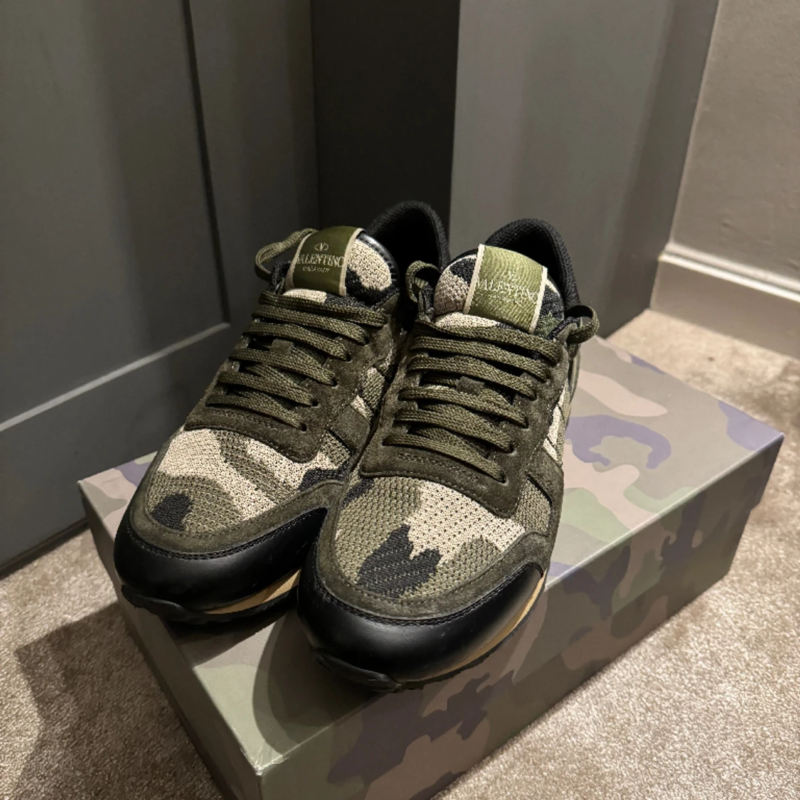 Valentino rockrunner