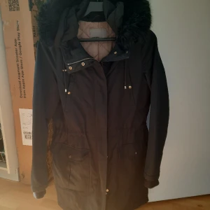 Jacka  - Storlek s passar även liten m 