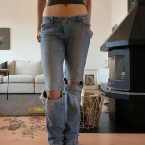 Snygga jeans - Jeans med hål 