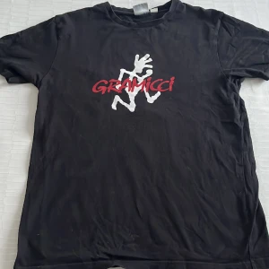 Gramicci T-shirt - T-shirt i väldigt bra skick! Säljer då den har blivit för liten (sitter litet)