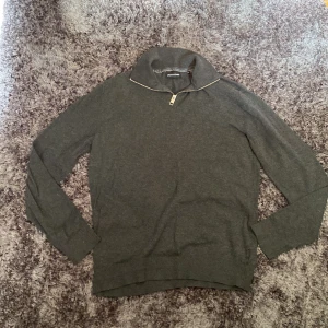 Jack and Jones tröja  - Säljer denna feta Jack and Jones tröja. Sick 9/10. Använd 5gånger där vara priset. Storlek XS