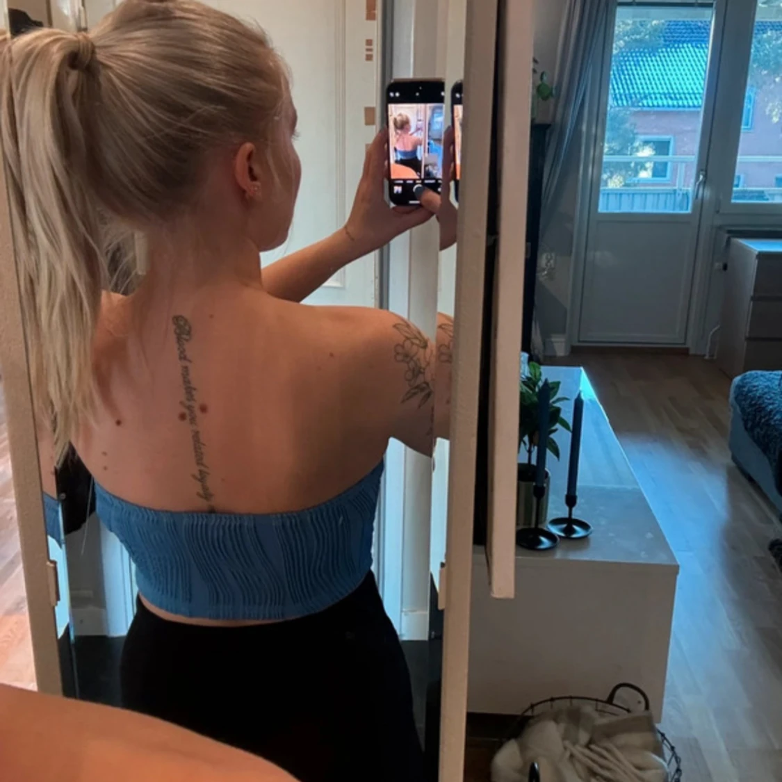 Blå croppad topp - 91