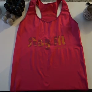 Linne - Bra skick, använd 2 gånger.