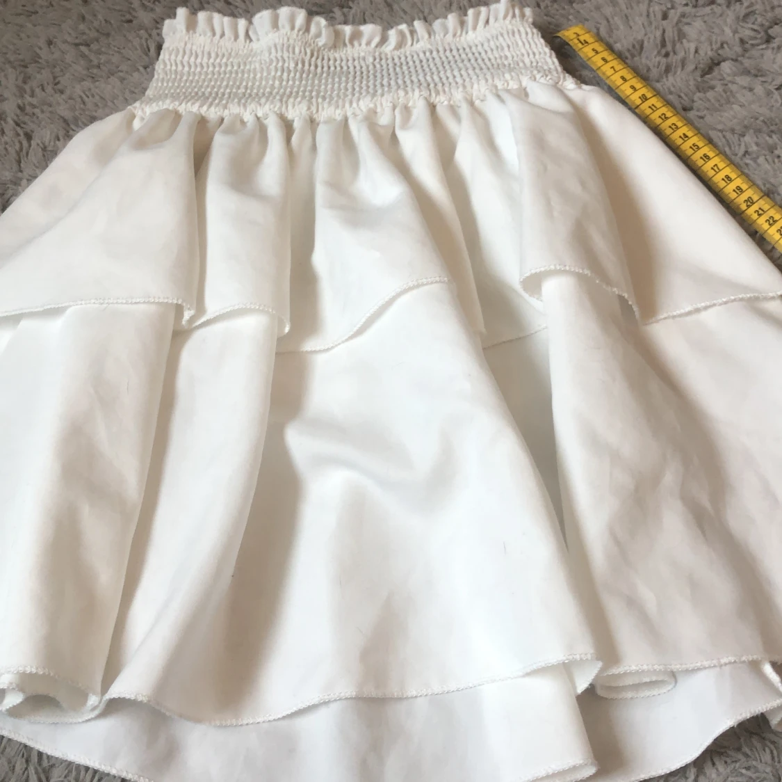 Vit volangkjol  - 90