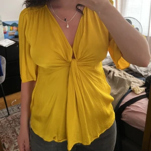 Topp - Topp från zara i mycket gott skick!