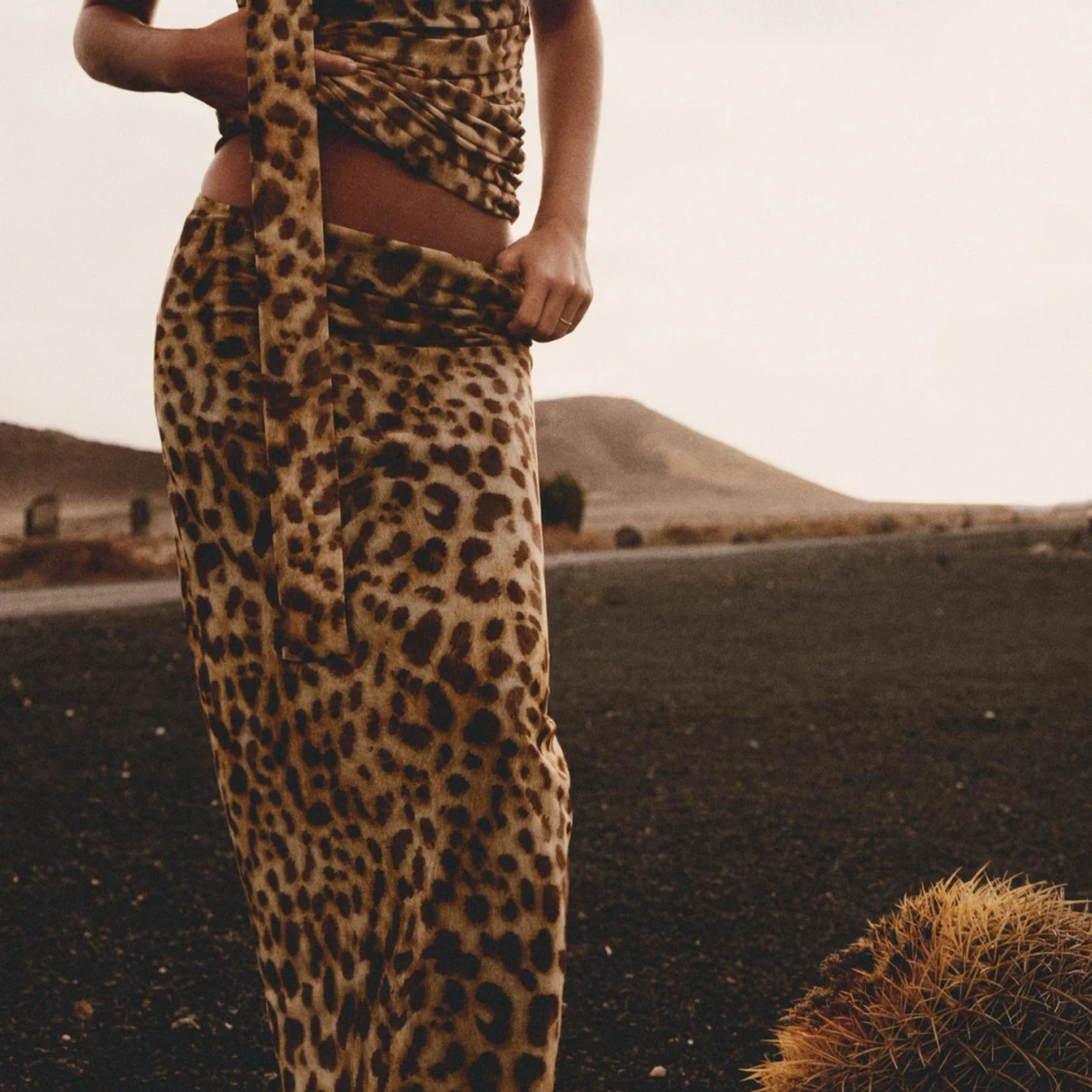 Kjol med leopard mönster