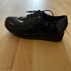 Finsko  - Sko från din sko, använt skick. 