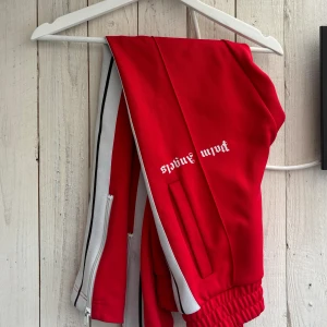 Palm angels byxor  - Strl: Xs men passar S Bra skick Nypris: 3500kr (Äkta)