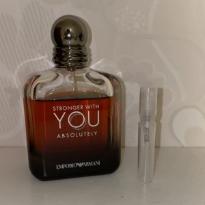 Stronger with you absolutely  - Säljer 3ml sampels av min Stronger with you absolutely. 