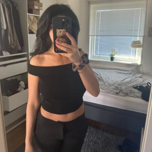 Tröja - Off shoulder topp, använd 1 gång