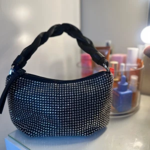 ny zara glitter väska! - Jätte fin zara väska! oanvänd!