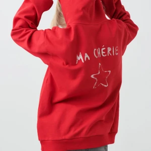 Skit snygg hoodie  - Säljer denna slutsålda Gina young hoodien. Nypris 250kr, använd Max 2 gånger. Storlek 158/164 men skulle säga att den osar en xxs eller liten xs 