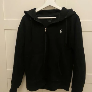 Ralph Lauren tröja - Jättefin ralph lauren hoodie i storlek S! ❤️