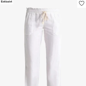 Roxy linnebyxor  - Jag säljer mina nästan oanvänd linnebyxor från zalando, då dom är för stora för mig som är 157.  Bara fråga för bilder!