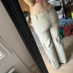 Linne byxor - Linne byxor från H&M, de är från förra året men ALDRIG använda, så nyskick. Tyvärr är de för små:( 200kr + frakt