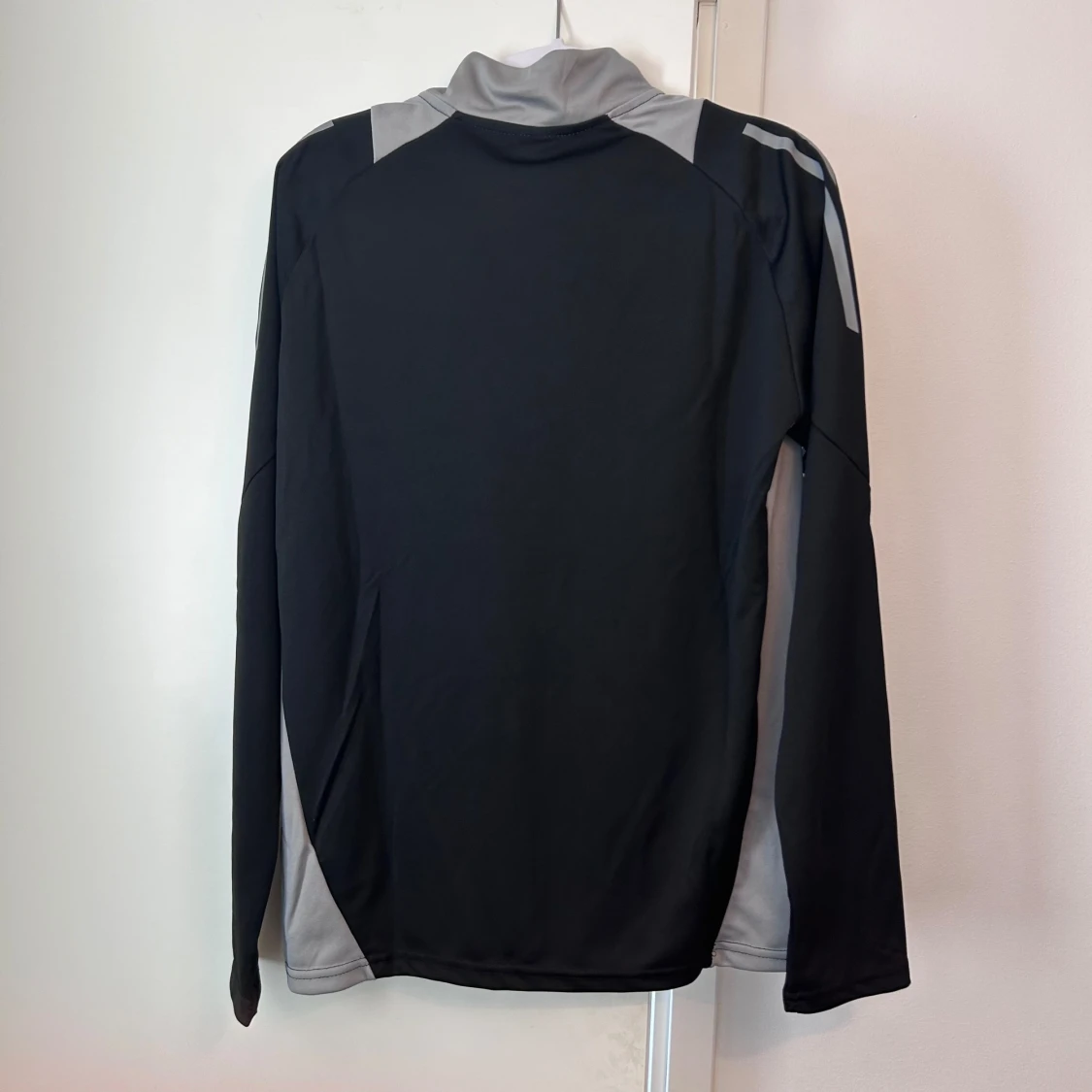 Adidas träningströja - 90