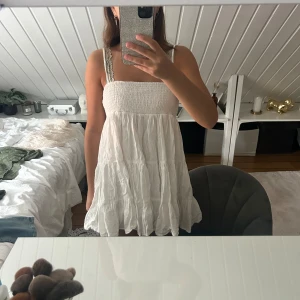Klänning - Fin klänning från zara! Passar mig som är 163