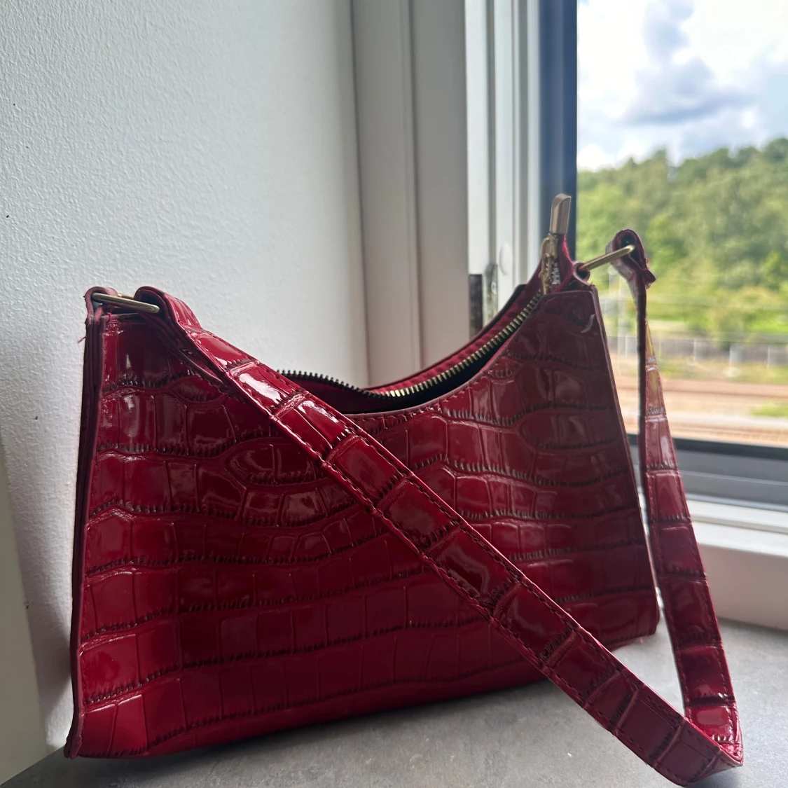 Röd ”skin” väska  - 91