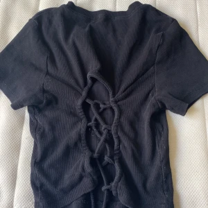 Topp - Får ingen användning av den  storlek s