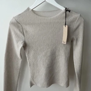 A-DSGN long sleeve top - Beige topp från A-DSGN i strl XXS!💕 endast använd 1 gång 