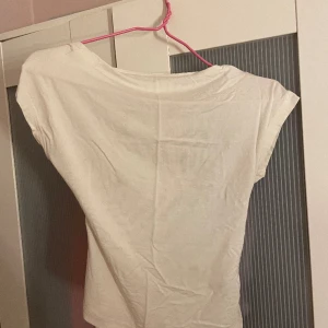 Topp med öppen rygg - Väldigt fin, för liten.💓