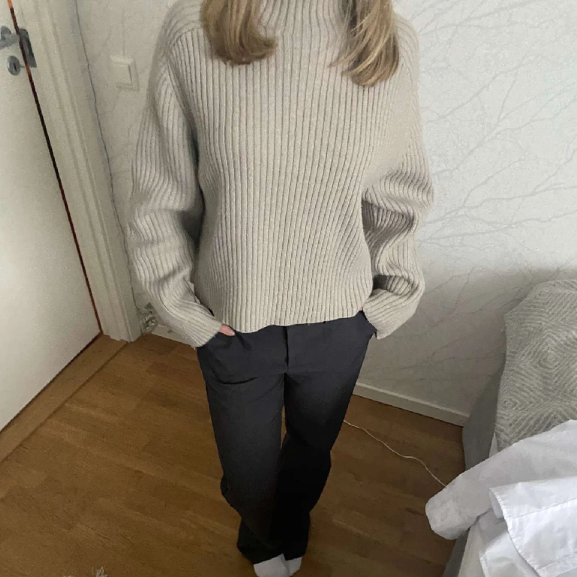 Beige/grå tjocktröja 