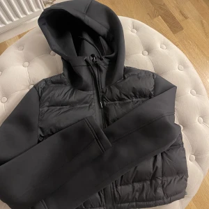 Jacka från zara  - Storlek Xs, endast testad! Finns i ett djur och rökfritt hem 