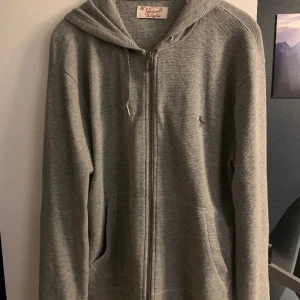 Vintage Penguin Kofta - Fet vintage kofta, väldigt bra skick. Pris ej hugget i sten.